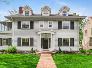 425 E 54th St, Kansas City, MO 64110