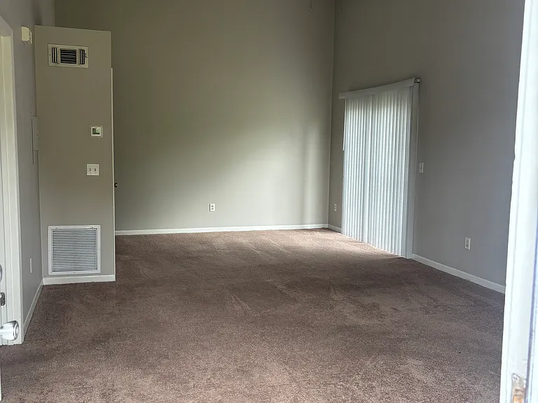 1420 Avocado Ave — Photo 10