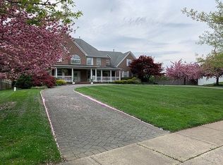 1414 Oakwood Hollow Ln, Toms River, NJ 08755