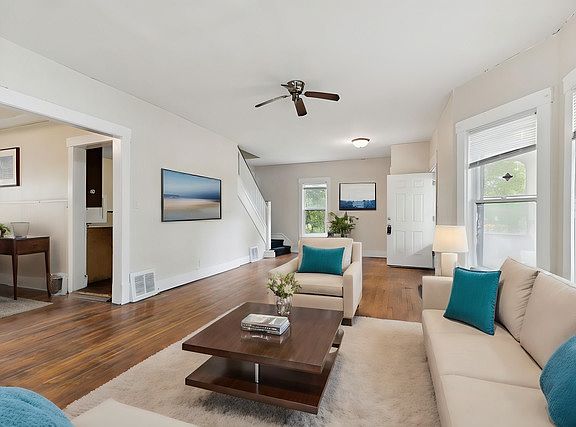 3rd image of 15616 S Lexington Ave