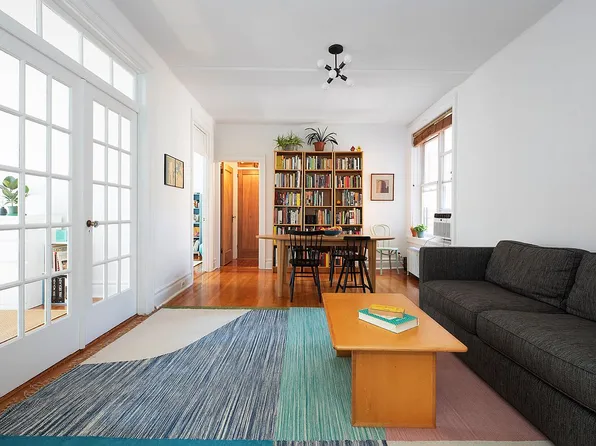 3516 82nd St APT 42, Flushing, NY 11372