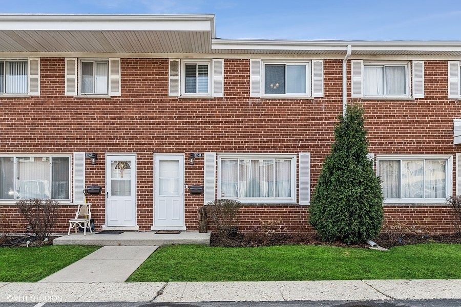 1st image of 1058A Boxwood Dr #A