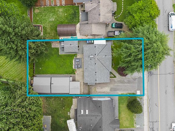 2nd image of 34855 Laburnum Ave