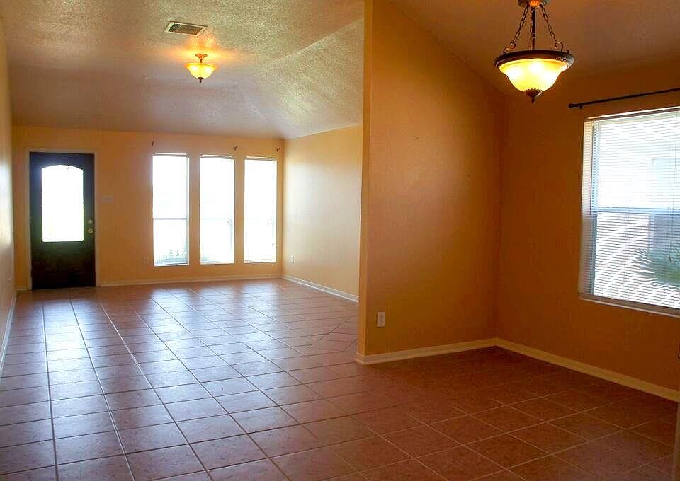 1st image of 19534 Narcissus Brook Ln