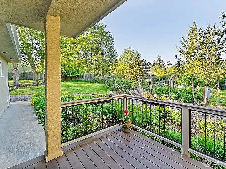 33 N Bay Ln — Photo 7