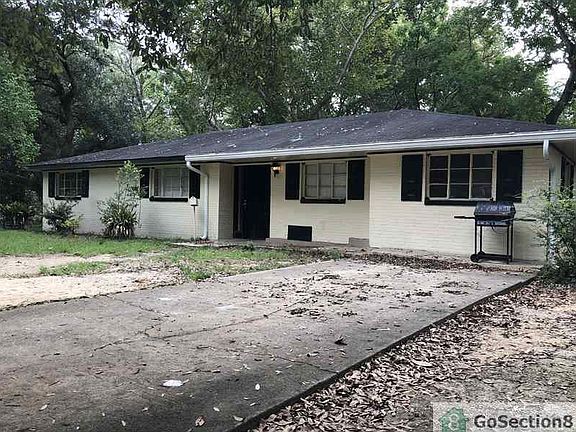 3rd image of 3701 Berkley Dr
