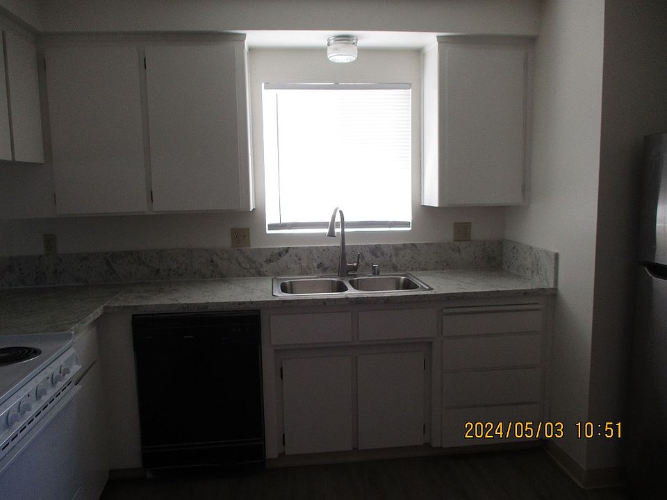 1st image of 61 N 19th Ave APT A