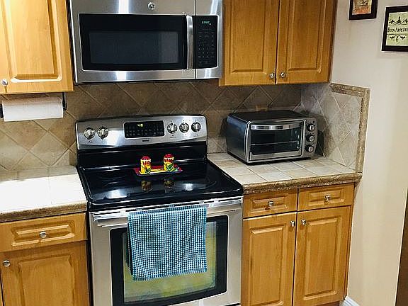 5th image of 5880 Collins Ave APT 806