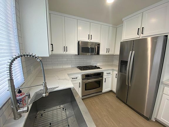 3rd image of 14322 Dickens St Unit 9