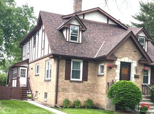 9907 Kedvale Ave, Skokie, IL 60076
