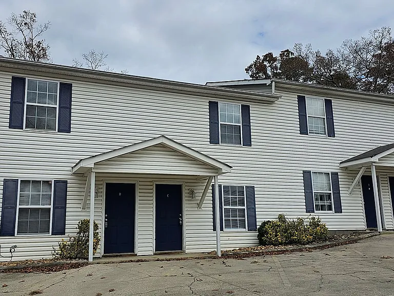 1106 Carline Rd — Photo 1