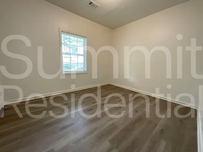 2431 Saint Paul Ave NW — Photo 11