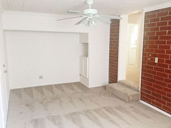 5th image of 1911 Sprinkle Dr