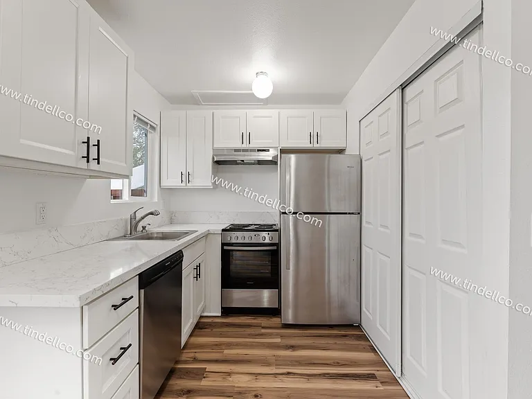 17324 SW Merlo Rd — Photo 7