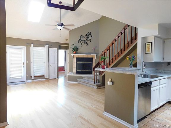 4th image of 4044 S Carson Street #F