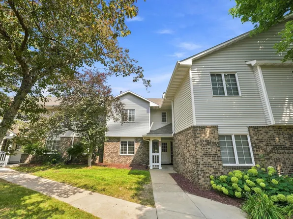 1063 Duckwood Dr APT 102, Eagan, MN 55123
