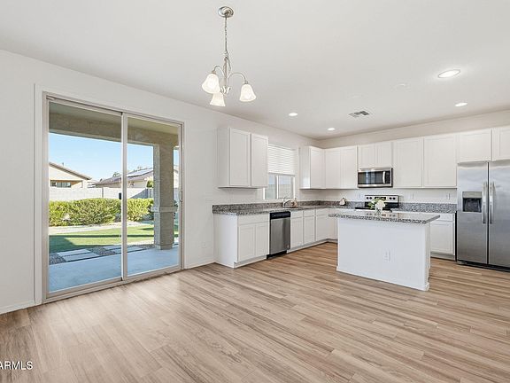 5th image of 17572 W COUNTRY CLUB Terrace
