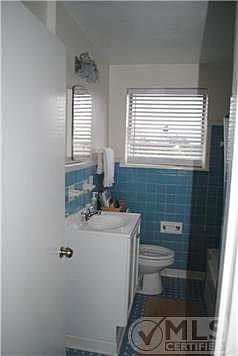 5th image of 2831 Hillside Dr APT H8