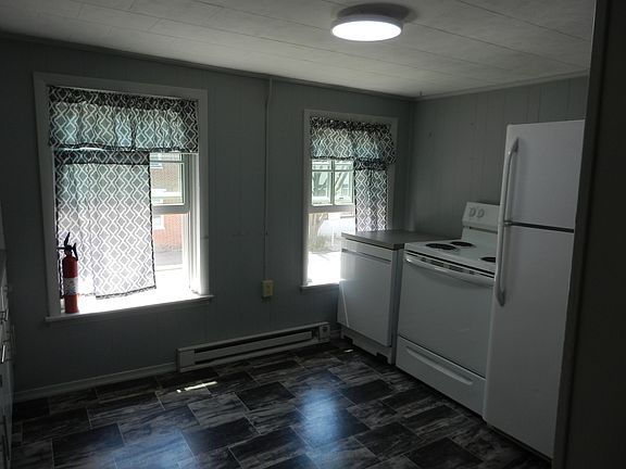 4th image of 69 E Louther St #C