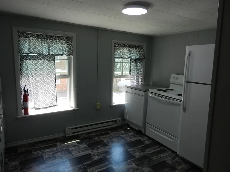 69 E Louther St #C — Photo 4