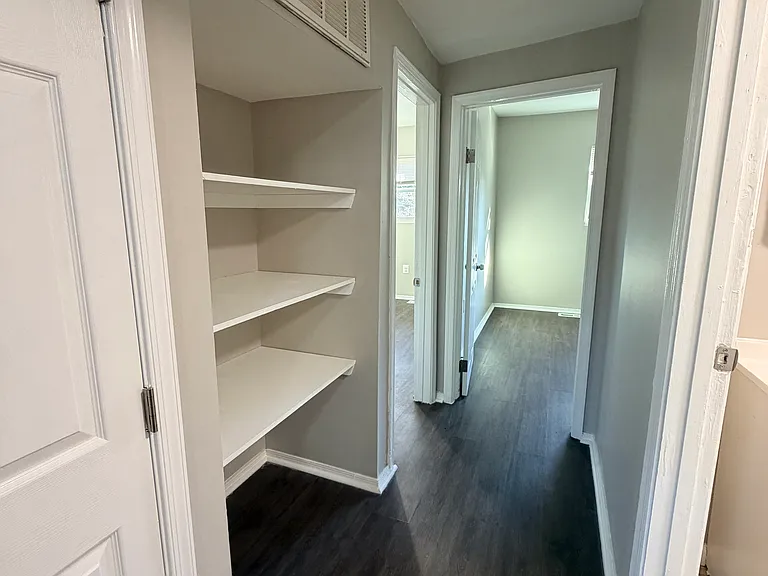 Elrino Apartments — Photo 12