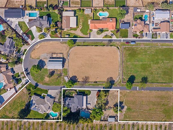 3rd image of 703 N Shirk Road