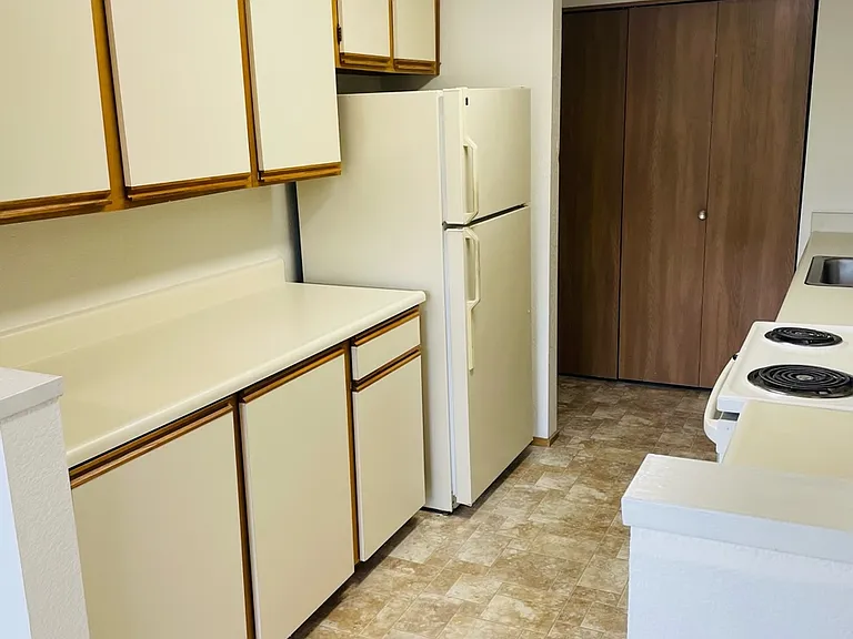 609 S 222nd St #206 — Photo 12