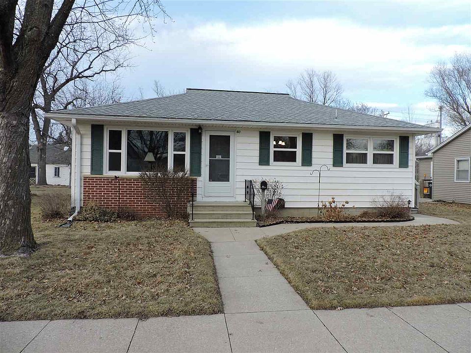 1st image of 802 E Main St