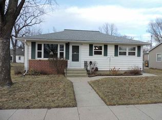 802 E Main St, La Porte City, IA 50651