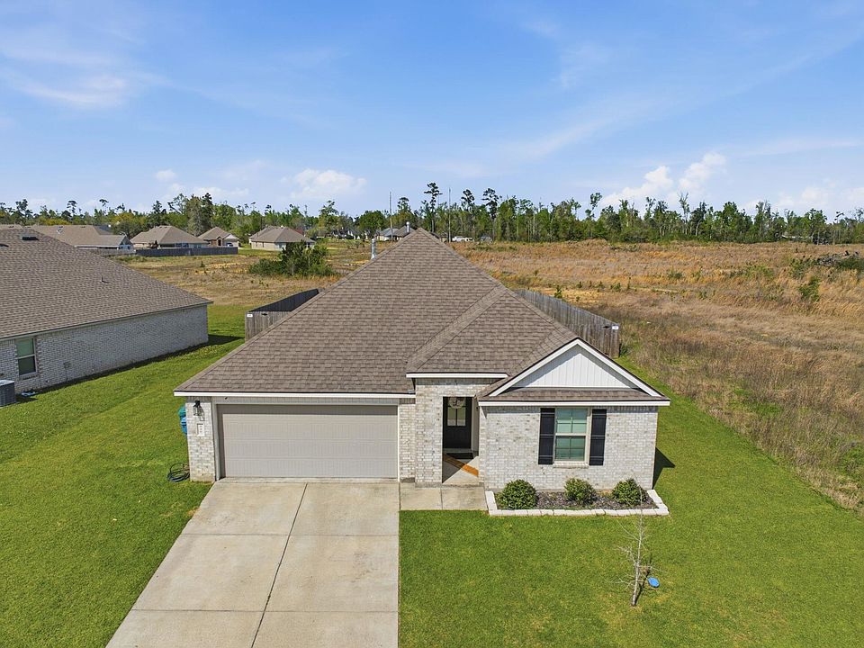 1st image of 840 Gold Finch Way