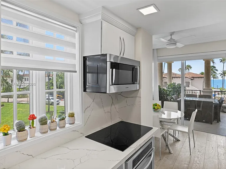 19122 Fisher Island Dr #19122 — Photo 15