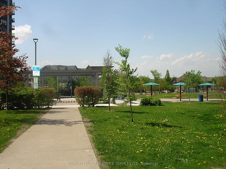15 N Park Rd #311 — Photo 5