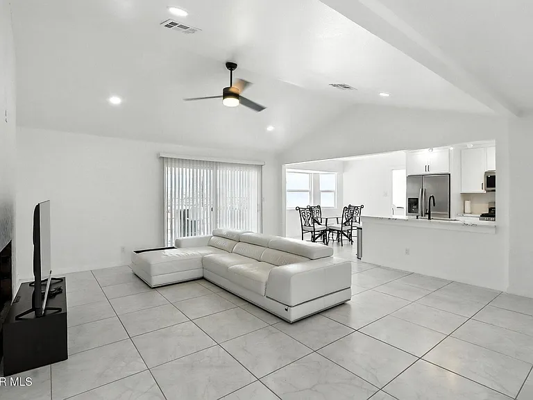 408 San Blas Dr — Photo 6