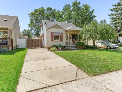 14672 Kennebec St, Southgate, MI, 48195