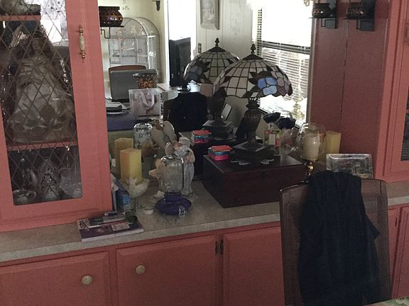 4th image of 33 Pinecrest St