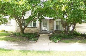 2nd image of 8832 Lockwood Ave