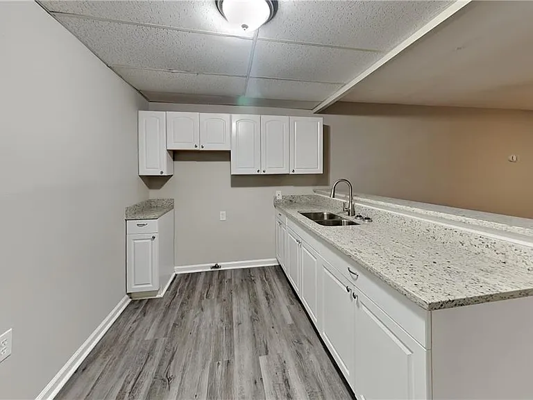 603 Brolley Ct — Photo 4