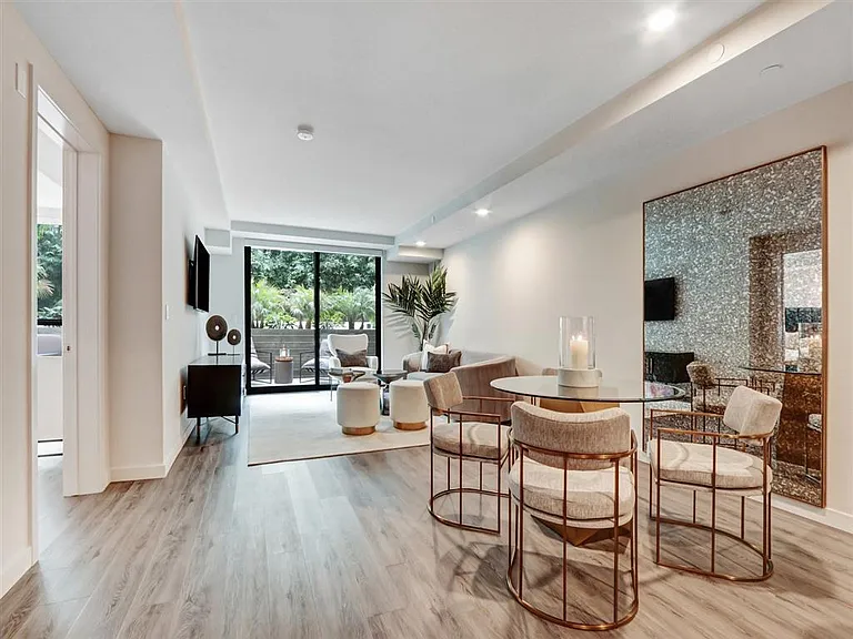 Zen Hollywood — Photo 31