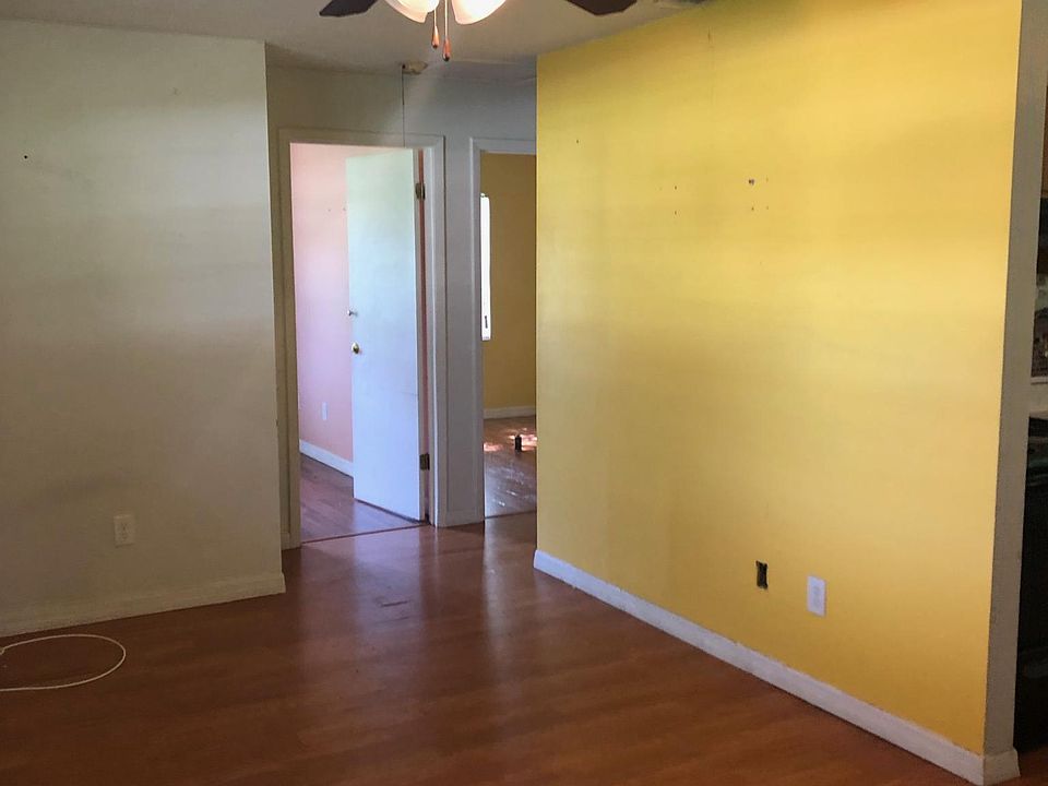 2nd image of 7308 Ardenwood St