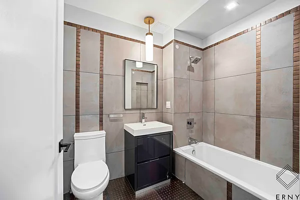 Rented by ERNY LLC | media 10