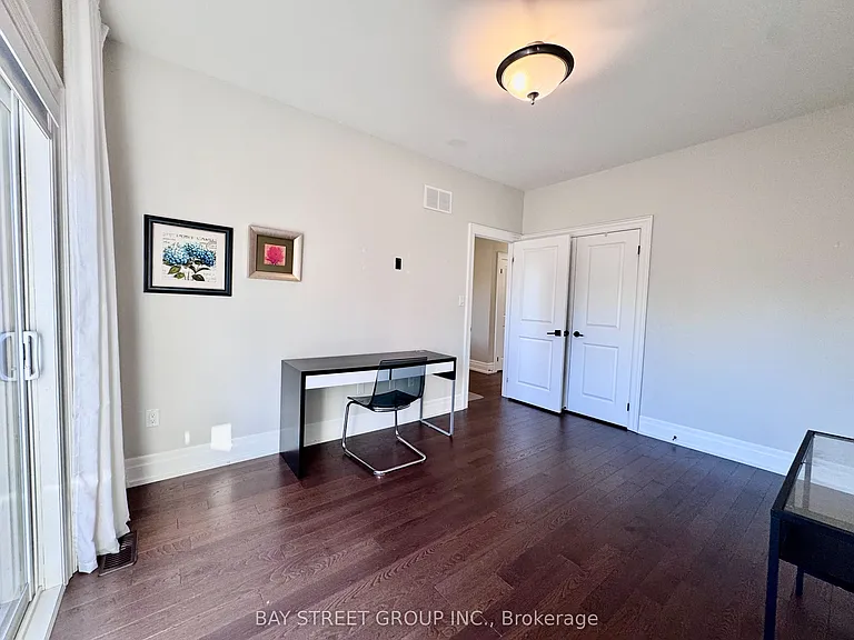 1033 Shaw Dr — Photo 28