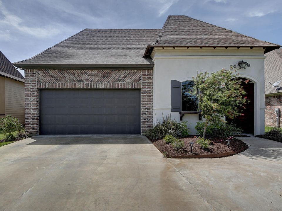 1st image of 212 Cypress View Dr