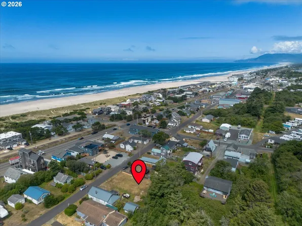 S Anchor St, Rockaway Beach, OR 97136