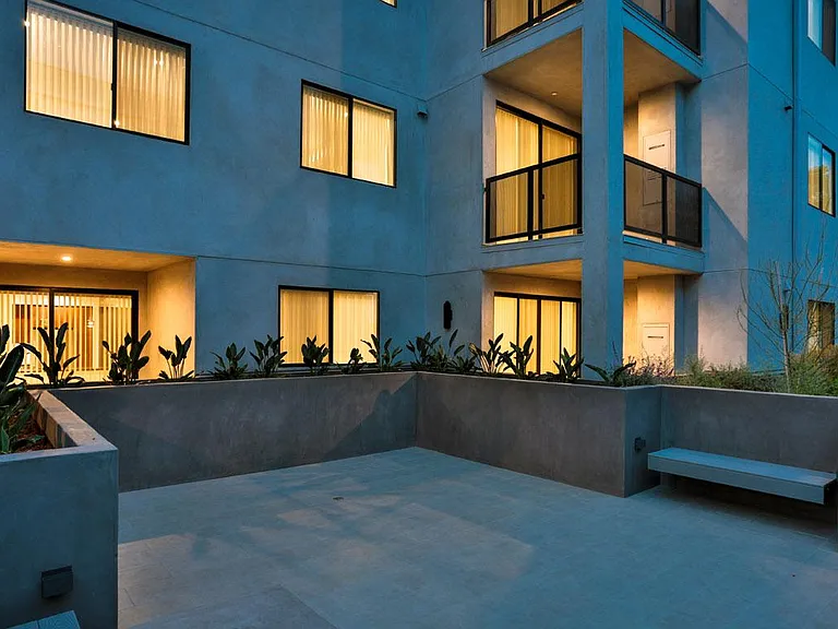 726 N Hudson Ave #Penthouse 1 — Photo 30