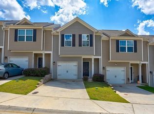909 Highwood Ln, East Point, GA 30344
