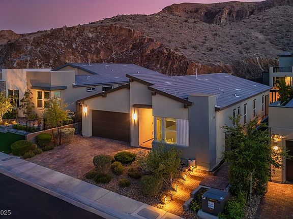 3rd image of 1933 Canyon Highlands Dr