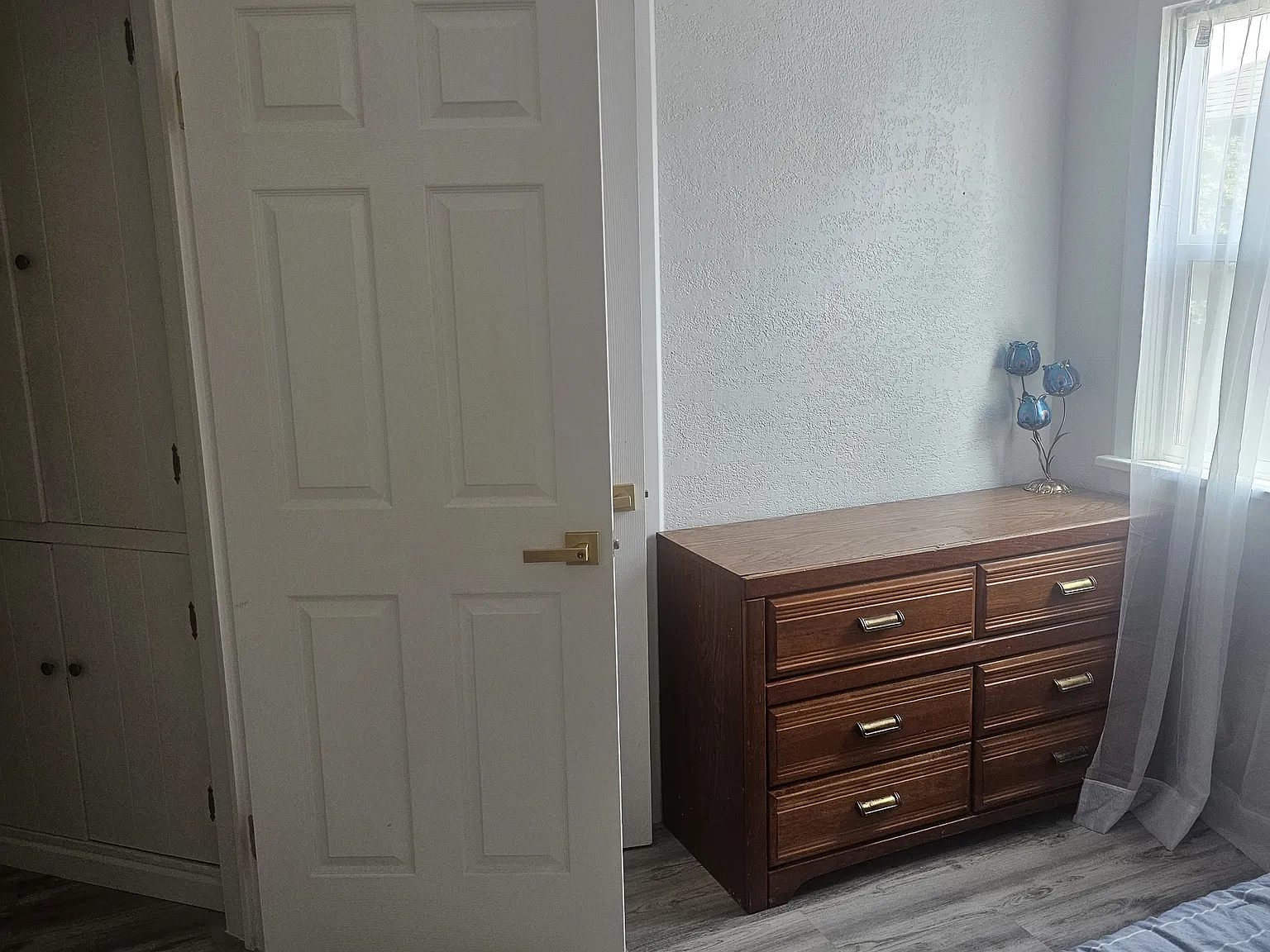 3 bed, 924 sqft, $1,500 — Photo 3