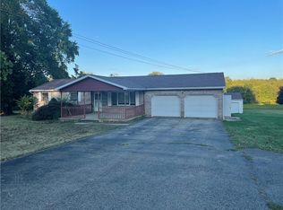 33 Hogue Rd, West Middlesex, PA 16159