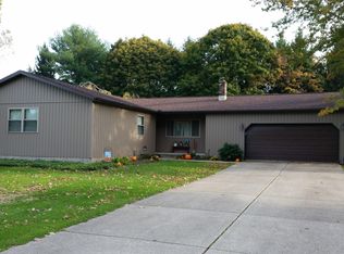 5707 Brewster Ln, Erie, PA 16505