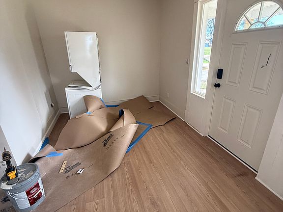 3rd image of 246 E Main St